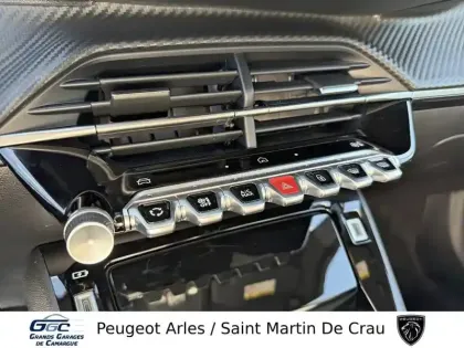Photo 20 Peugeot 2008  PureTech 100 S&S BVM6