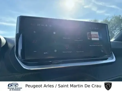 Photo 21 Peugeot 2008  PureTech 100 S&S BVM6