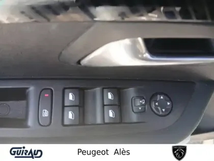 Photo 12 Peugeot 208  PureTech 100 S&S BVM6