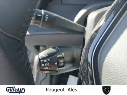 Photo 18 Peugeot 208  PureTech 100 S&S BVM6