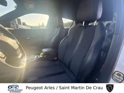 Photo 8 Peugeot 2008  PureTech 130 S&S EAT8