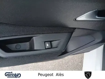 Photo 13 Peugeot 308  BlueHDi 130ch S&S EAT8