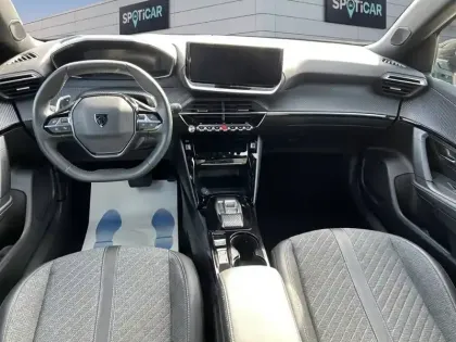 Photo 7 Peugeot 2008  Hybrid 145 ch e-DCS6