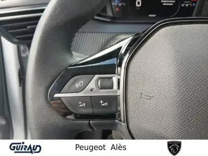 Photo 16 Peugeot 208  PureTech 100 S&S BVM6