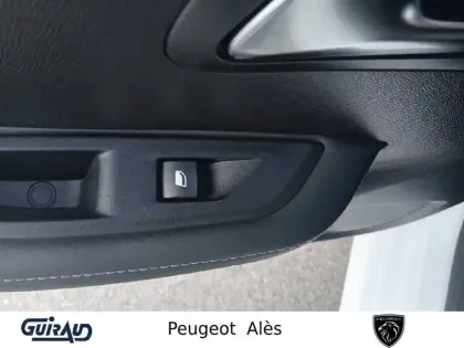 Photo 13 Peugeot 208  PureTech 100 S&S BVM6