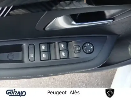 Photo 12 Peugeot 208  PureTech 100 S&S BVM6
