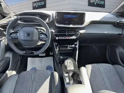 Photo 8 Peugeot 208  Hybrid 145 ch e-DCS6