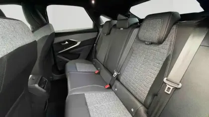 Photo 19 Peugeot 3008  Hybrid 145 e-DCS6