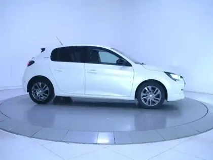 Photo 6 Peugeot 208  BlueHDi 100 S&S BVM6