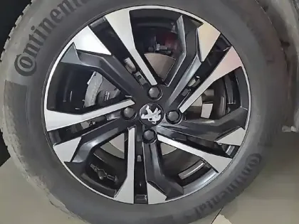 Photo 37 Peugeot 2008  PureTech 130 S&S EAT8