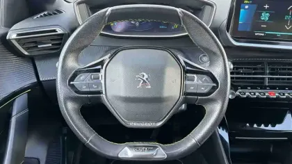 Photo 12 Peugeot 208  Electrique 50 kWh 136ch