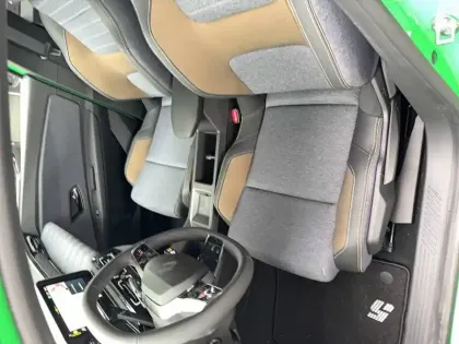 Photo 8 Renault 5 Renault  E-Tech Electrique 10 ch autonomie confort