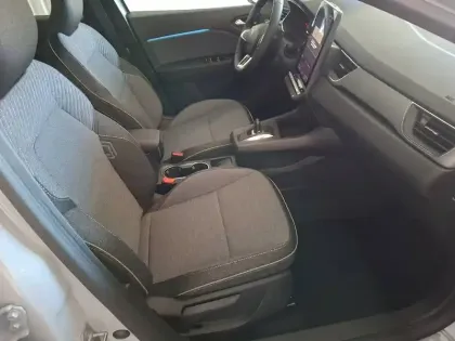 Photo 11 Renault Captur  E-Tech full hybrid 160 ch