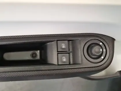 Photo 25 Renault Twingo  III E-Tech