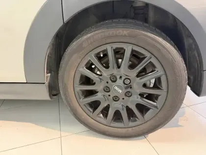 Photo 9 Mini Mini Hatch 5 Portes Cooper 136 ch DKG7