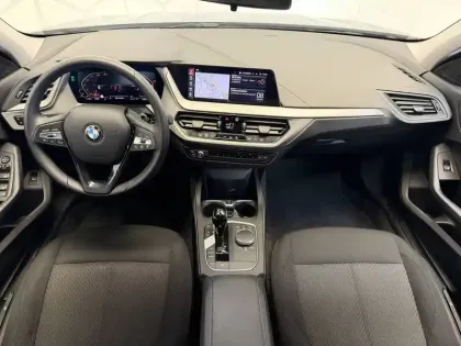 Photo 12 BMW Serie 1 118i 136 ch DKG7