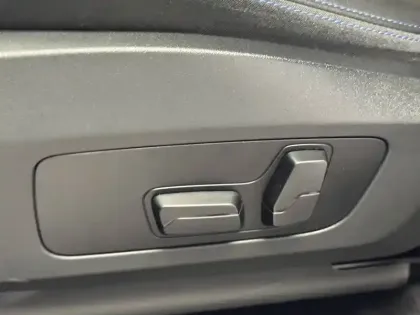Photo 17 BMW X1  sDrive 18i 136ch DKG7