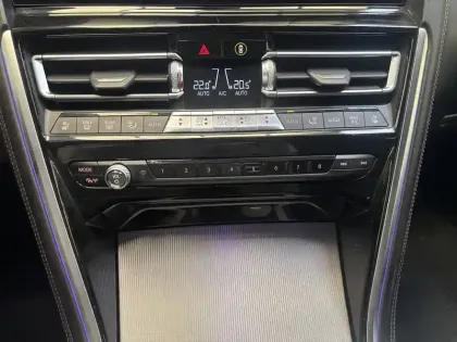 Photo 29 BMW Serie 8 Cabriolet 840d xDrive 320 ch BVA8