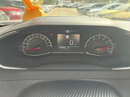 Photo 14 Peugeot 2008  PureTech 100 S&S BVM6