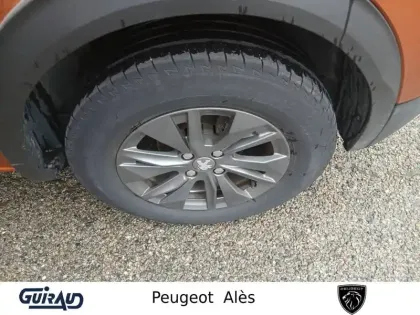 Photo 11 Peugeot 2008  PureTech 100 S&S BVM6