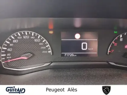 Photo 21 Peugeot 2008  PureTech 100 S&S BVM6