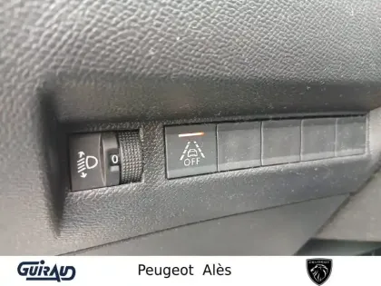Photo 14 Peugeot 2008  PureTech 100 S&S BVM6