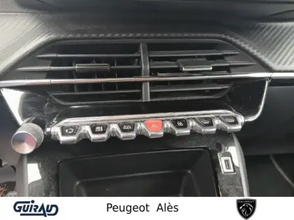 Photo 18 Peugeot 2008  PureTech 100 S&S BVM6