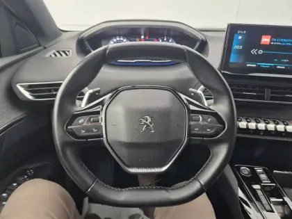 Photo 15 Peugeot 3008  PureTech 130ch S&S EAT8