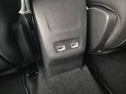 Photo 20 Peugeot 2008  PureTech 130 S&S BVM6