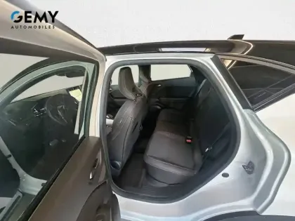 Photo 9 Renault Captur  E-Tech full hybrid 145 ch