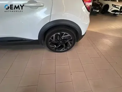 Photo 10 Renault Captur  E-Tech full hybrid 145 ch