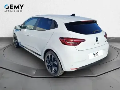 Photo 6 Renault Clio  E-Tech full hybrid 145