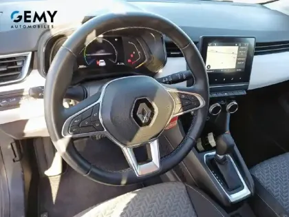 Photo 12 Renault Clio  E-Tech full hybrid 145