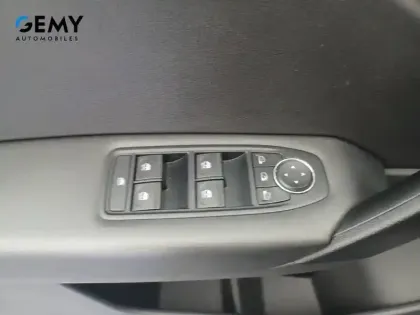 Photo 11 Renault Captur  TCe 90