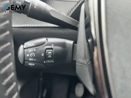 Photo 14 Peugeot 208  BlueHDi 100 S&S BVM6