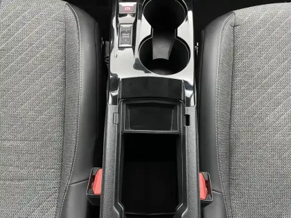 Photo 30 Peugeot 208  Hybrid 100 e-DCS6
