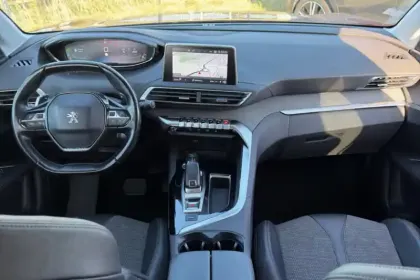 Photo 16 Peugeot 3008  Puretech 130ch S&S EAT8