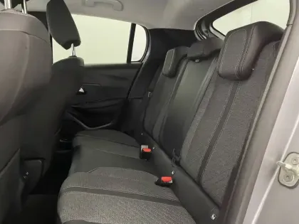 Photo 14 Peugeot 208  Hybrid 100 e-DCS6