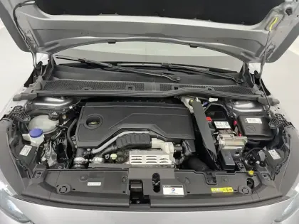 Photo 20 Peugeot 208  Hybrid 100 e-DCS6