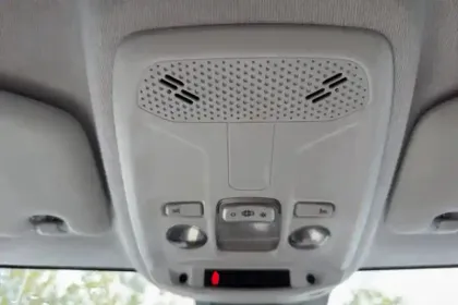 Photo 30 Peugeot 208  Hybrid 100 e-DCS6
