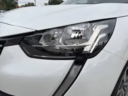 Photo 10 Peugeot 208  PureTech 100 S&S BVM6