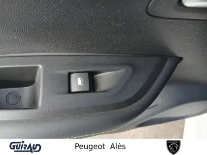 Photo 13 Peugeot 2008  PureTech 155 S&S EAT8