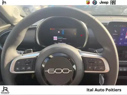 Photo 12 Fiat 600  FIAT  T-Gen 3 1.2 Hybrid Turbo 110ch DCT6