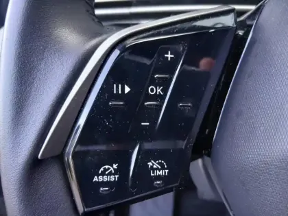 Photo 9 Peugeot 3008  1.2 Hybrid 145ch Allure e-DCS6