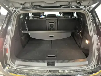Photo 13 Renault Espace  1.2 E-Tech full hybrid 200ch esprit Alpine 7 places - 25