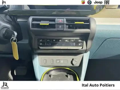 Photo 13 Fiat Panda Grande  Electrique 113ch La Prima