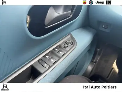 Photo 11 Fiat Panda Grande  Electrique 113ch La Prima