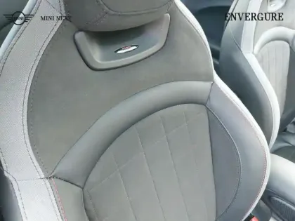 Photo 8 Mini Mini  JCW 231ch Edition Premium Plus BVA8