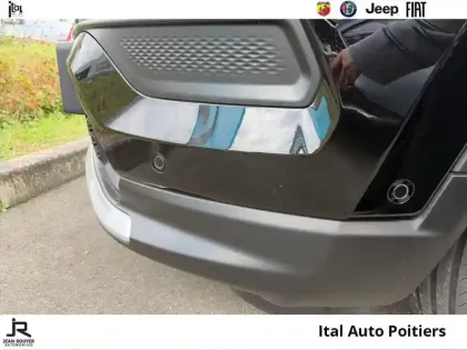 Photo 14 Jeep Compass  1.5 Turbo T4 130ch MHEV Limited 4x2 BVR7