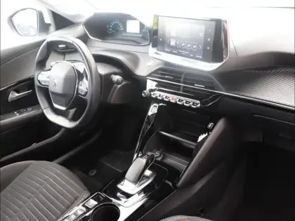 Photo 10 Peugeot 208  e- 136ch Active